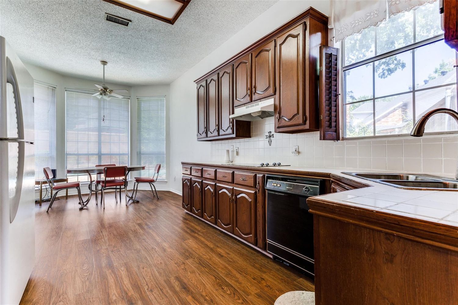 Lakepointe Ave, Rowlett TX 75088 on Alcove