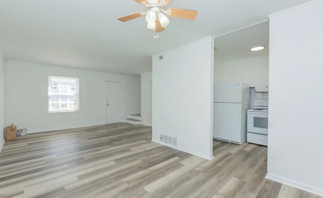 Greenbriar Rd listing photo