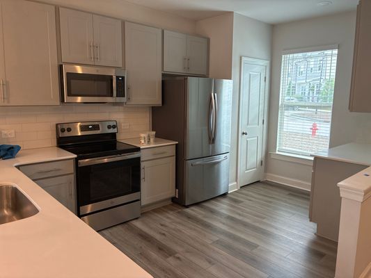 Old Grove Ln listing photo