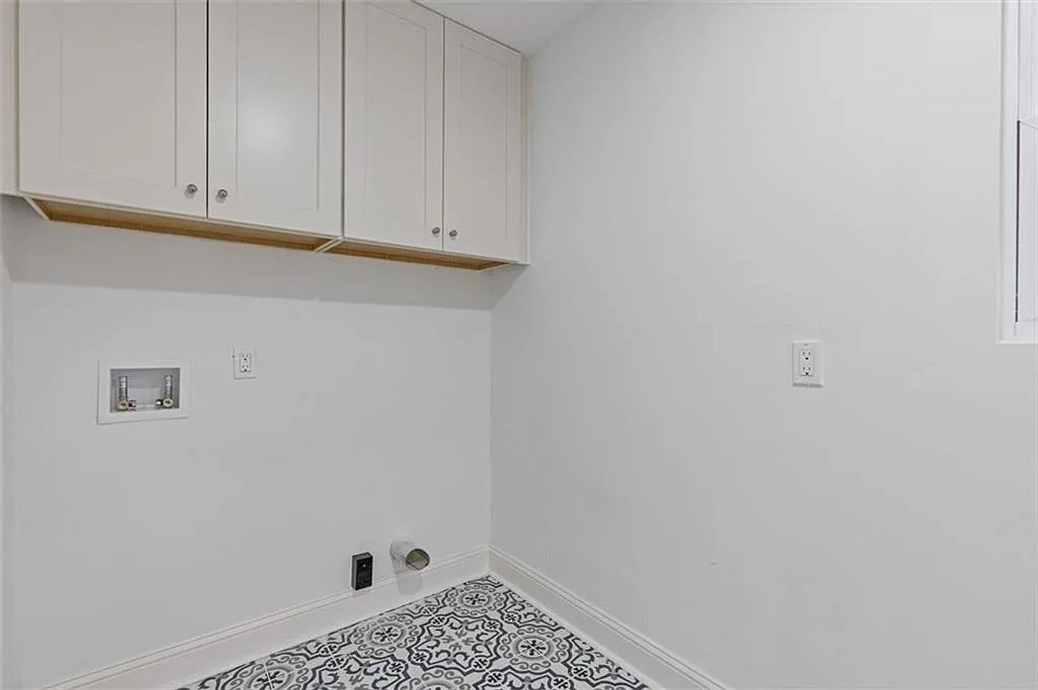 Bay Leaf Dr SE, Conyers GA 30094 on Alcove