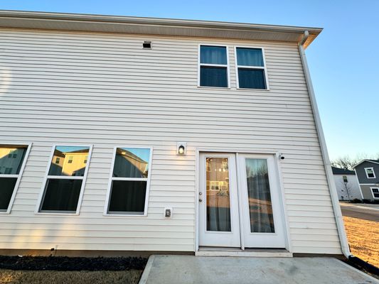 Bedrock Rd listing photo