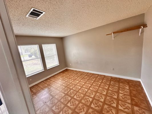 Heyerdahl Dr listing photo