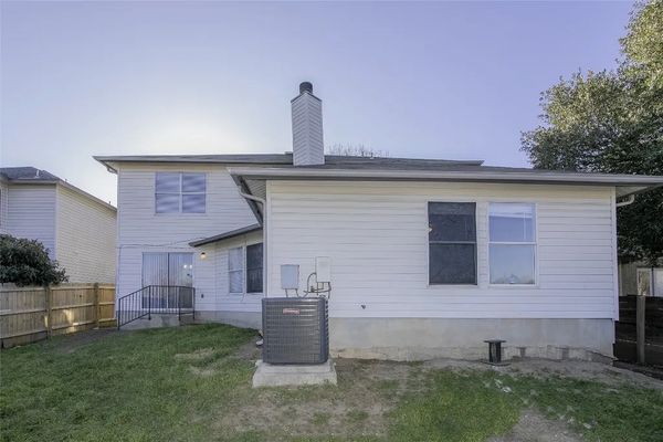 Heyerdahl Dr listing photo
