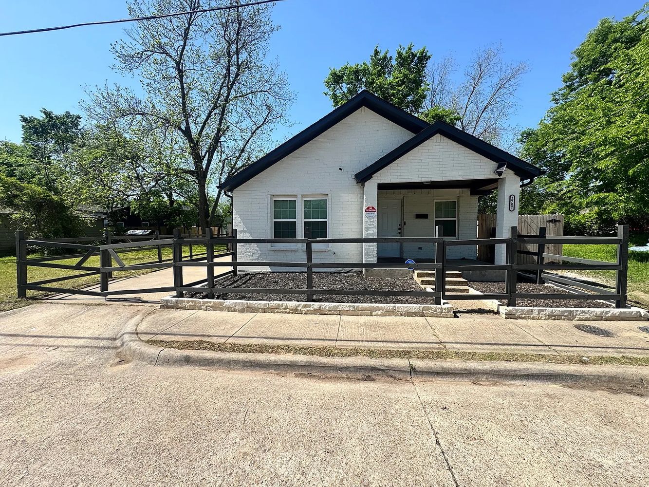 Cross St, Dallas TX 75210 on Alcove