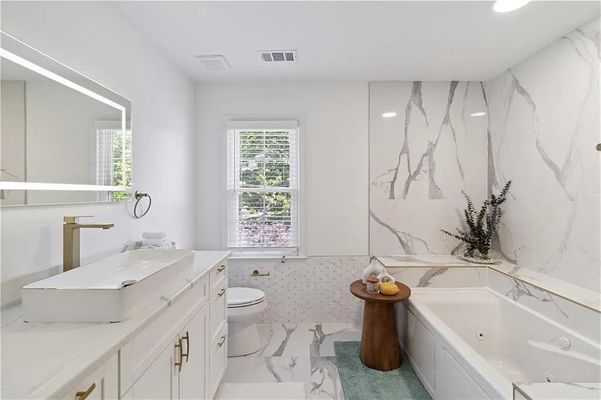 Glenwhite Dr listing photo