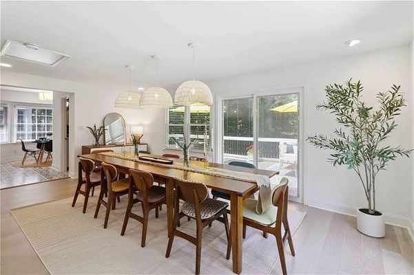 Glenwhite Dr listing photo