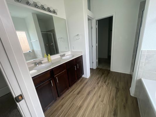 Bluewood Bend listing photo