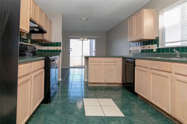 Heyerdahl Dr listing photo
