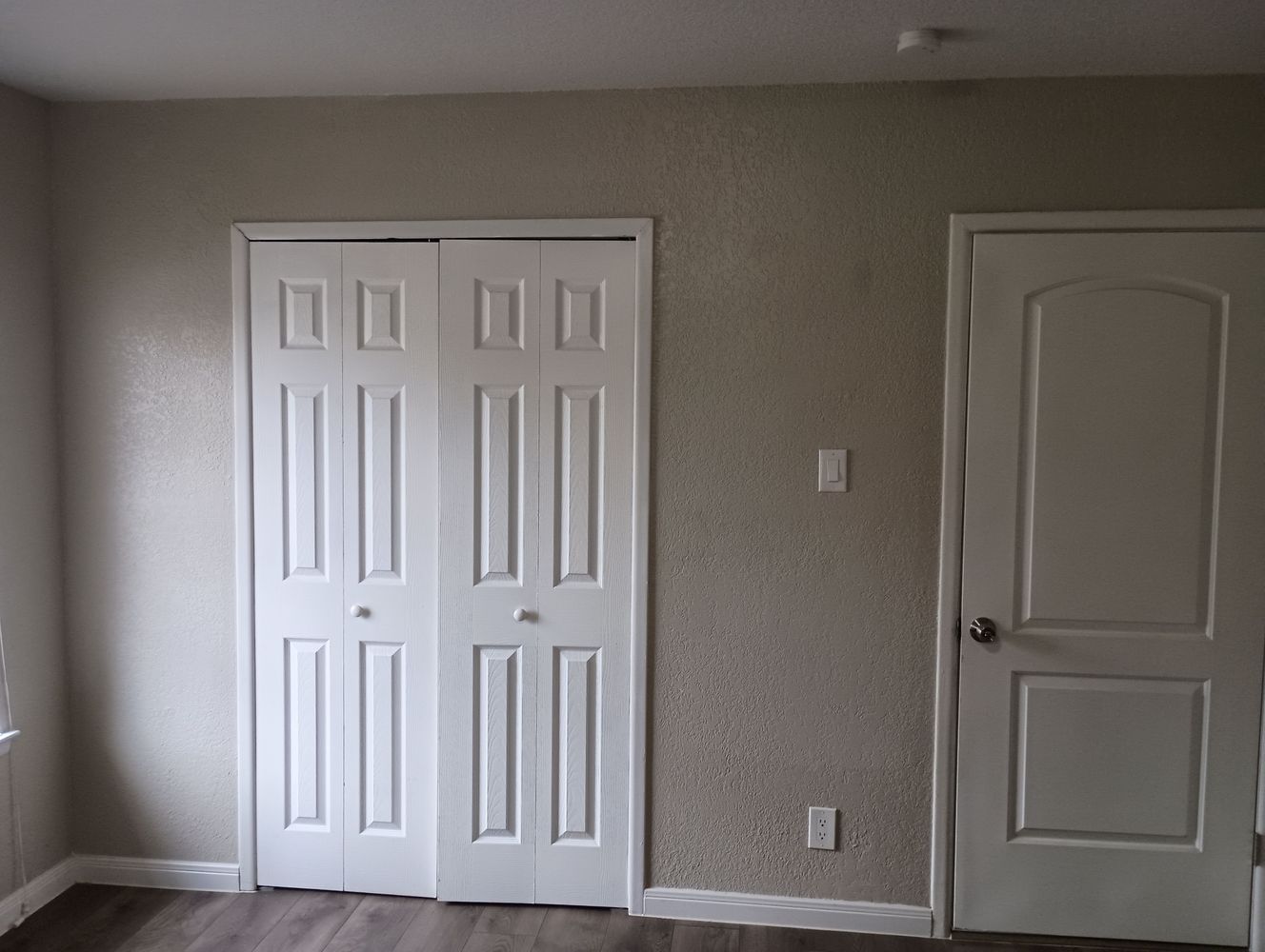 Co-living rooms at N PanAm Expy, San Antonio TX 78208 on Alcove