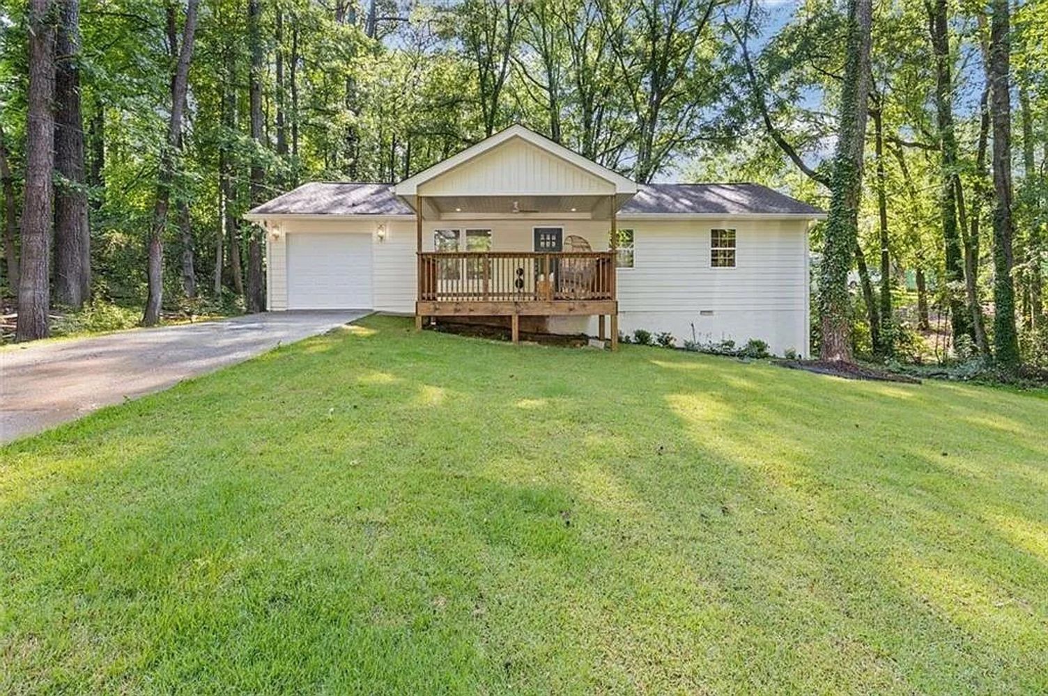Bay Leaf Dr SE, Conyers GA 30094 on Alcove