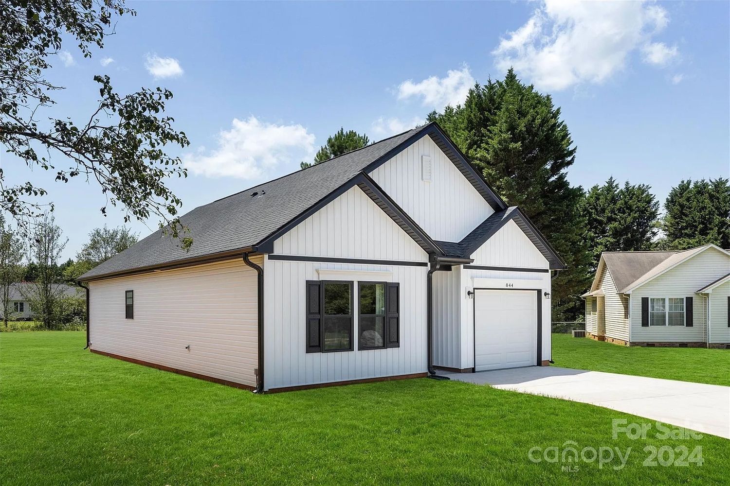 Oakwood Rd, Charlotte NC 28269 on Alcove
