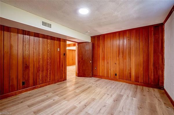 Kinnamon Rd listing photo