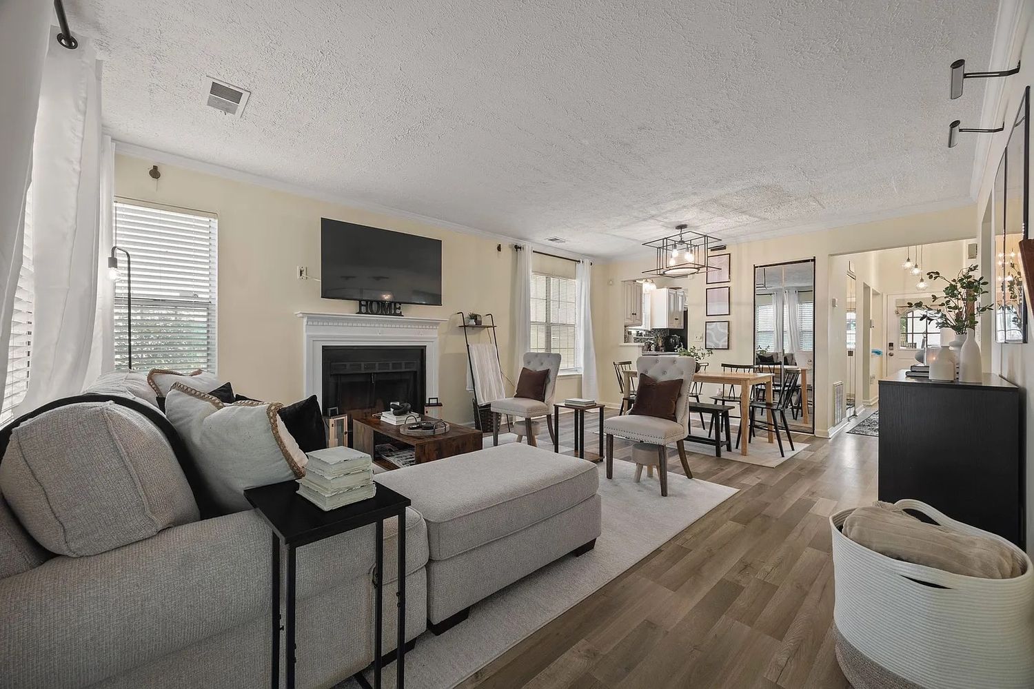 Crestridge Ct, Stone Mountain 30083 on Alcove