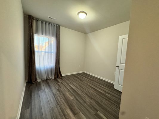 Bedrock Rd listing photo