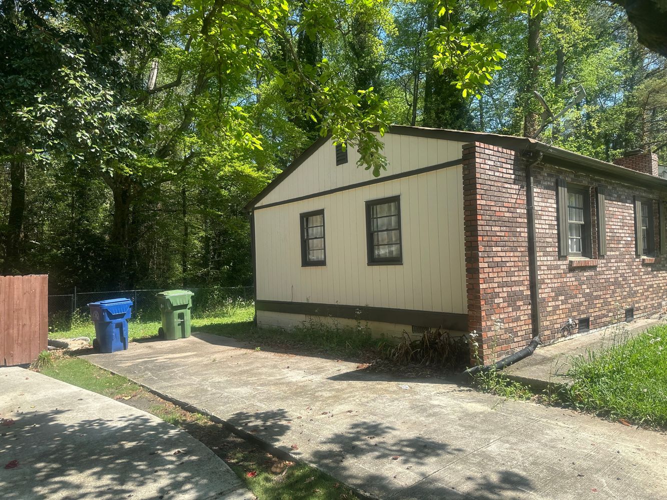 Santa Barbara Dr NW, Atlanta GA 30318 on Alcove