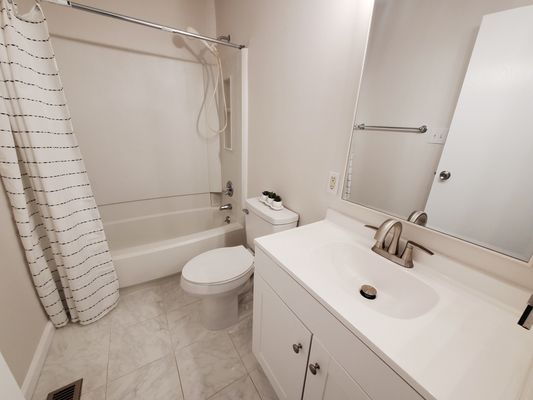 Henslowe Dr, Raleigh, NC listing photo