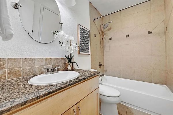Valley View Rd, Austin, TX listing photo