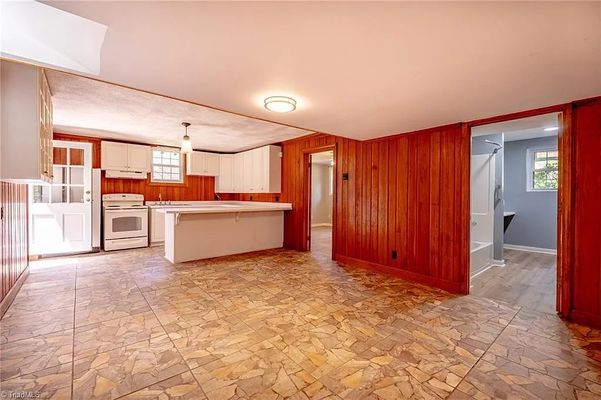 Kinnamon Rd listing photo