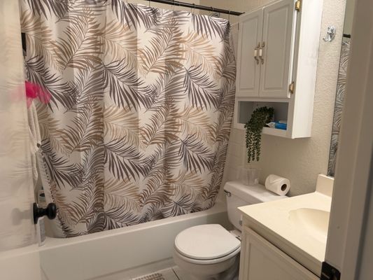 Bandera St listing photo