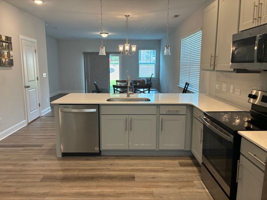 Old Grove Ln listing photo