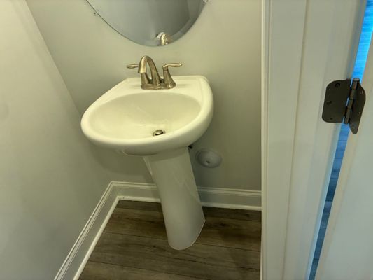 Old Grove Ln listing photo