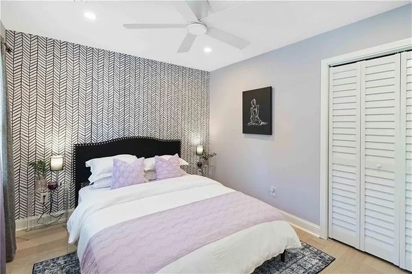 Glenwhite Dr listing photo