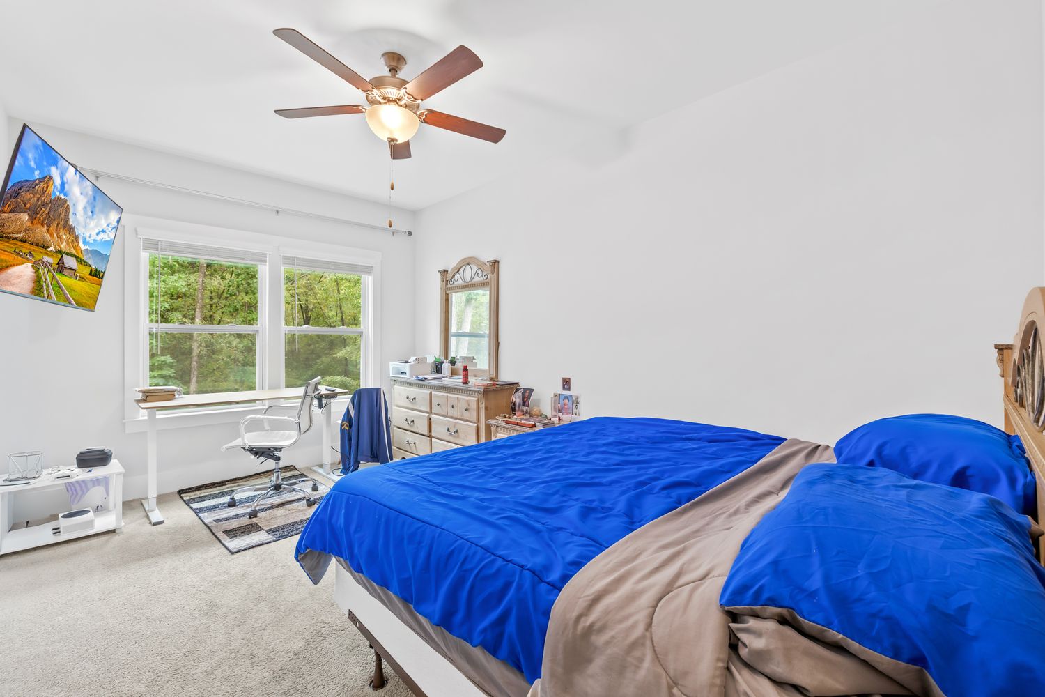 Co-living rooms at Grace Ln, Charlotte NC 28262 on Alcove
