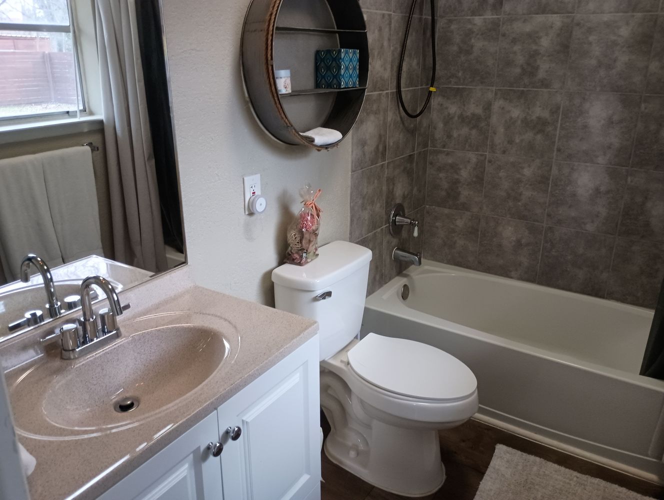 Co-living rooms at N PanAm Expy, San Antonio TX 78208 on Alcove