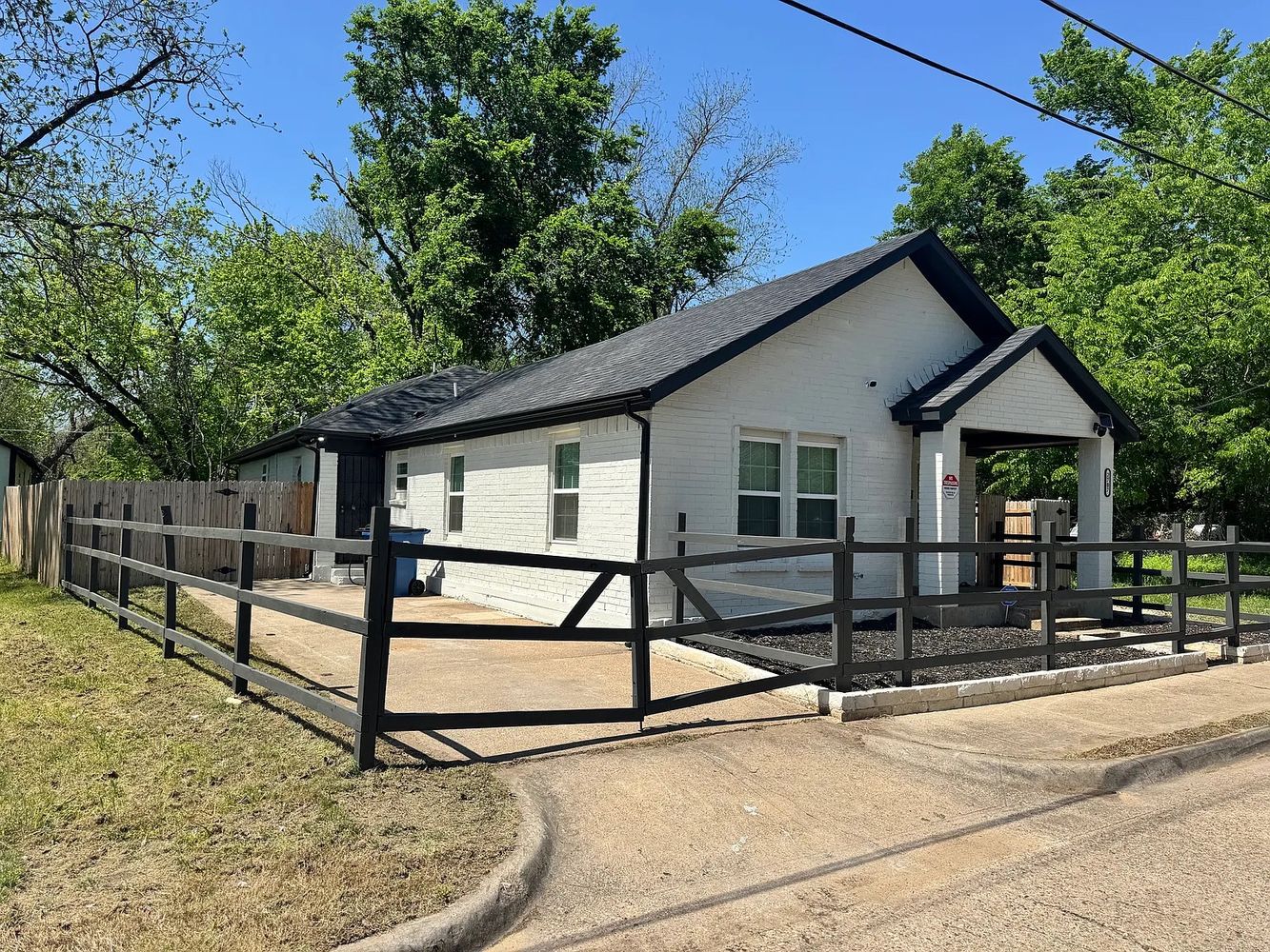 Cross St, Dallas 75210 on Alcove