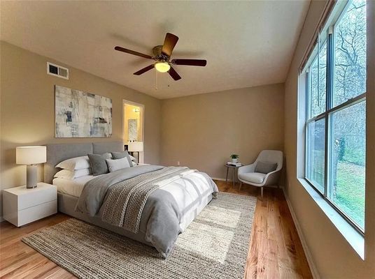 Windsor Downs Ln listing photo
