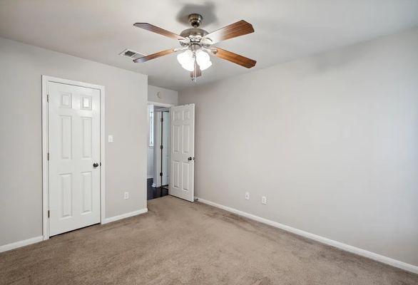 Narrow Glen Pkwy, Austin, TX listing photo