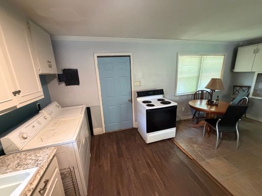 Longleaf Dr listing photo