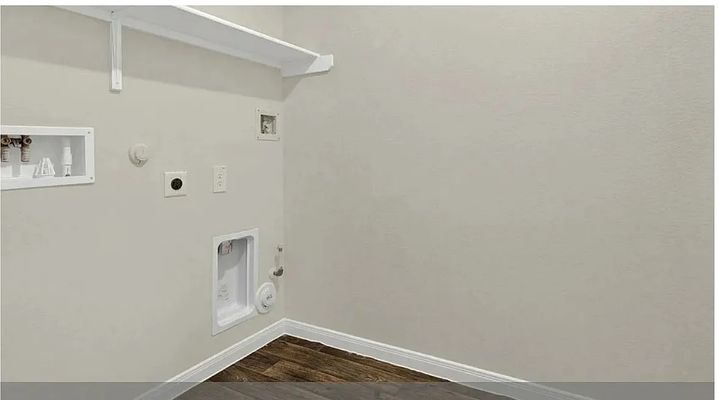 Bethpage Dr listing photo
