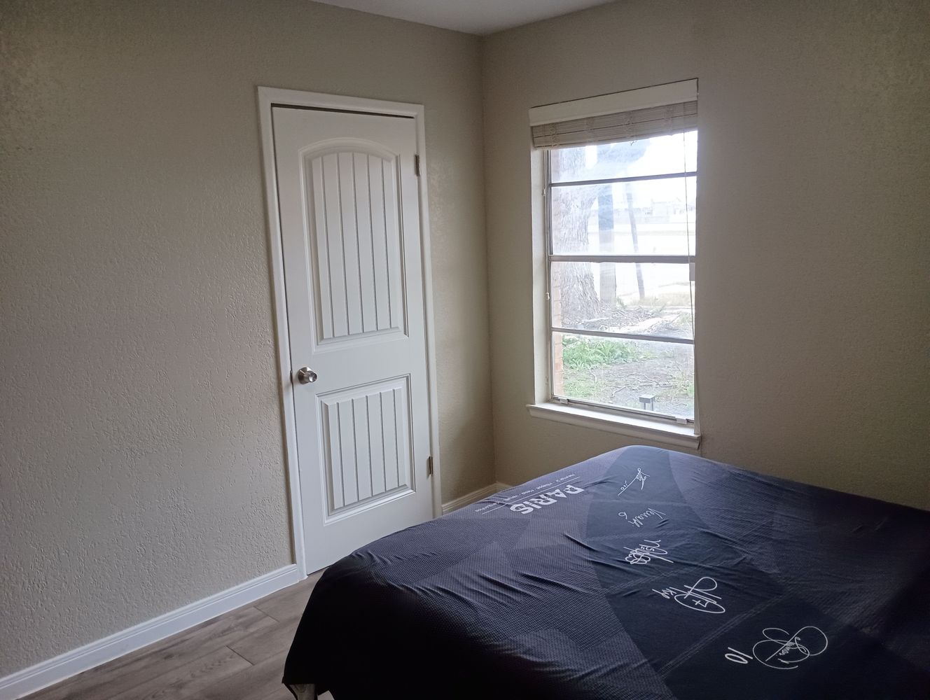 Co-living rooms at N PanAm Expy, San Antonio TX 78208 on Alcove