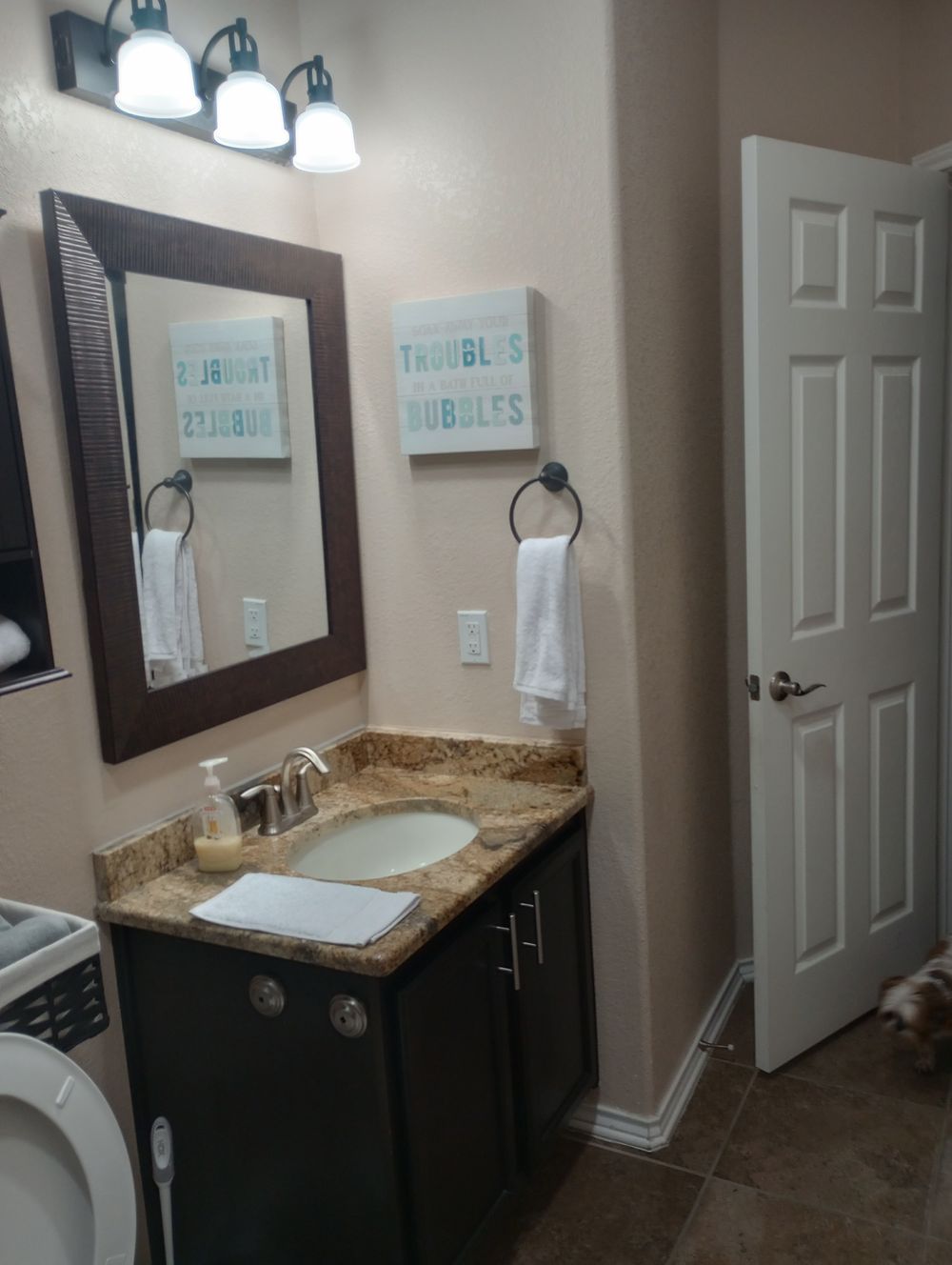 Co-living rooms at Arabian King, Converse TX 78109 on Alcove
