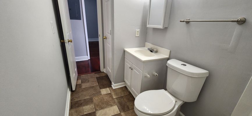 8th St listing photo
