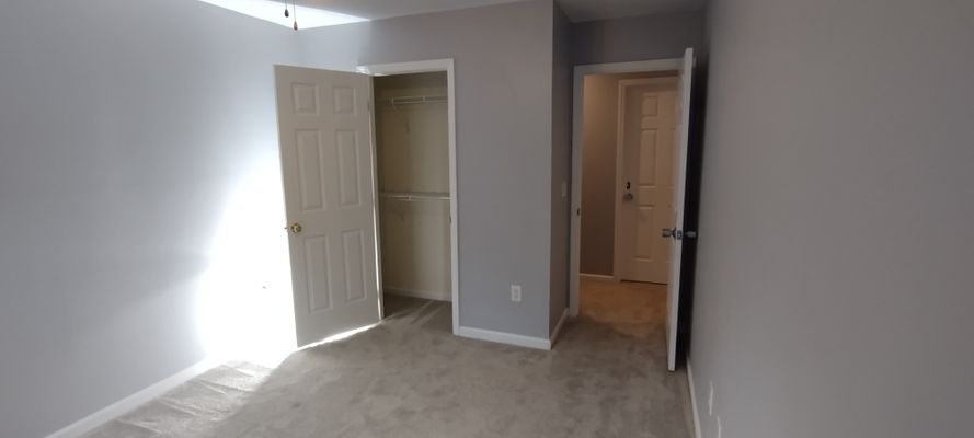 Abby Knoll Dr listing photo