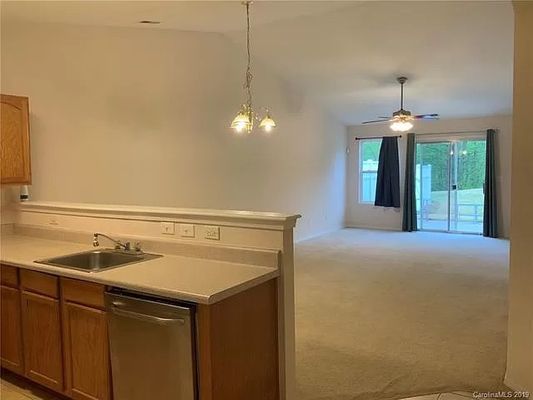 Ziegler Ln listing photo