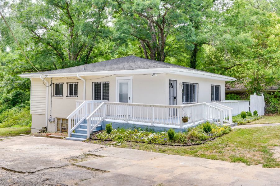 E Cornwallis Rd, Durham NC 27707 Alcove