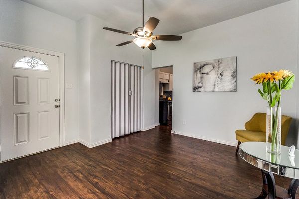 S Vernon Ave listing photo
