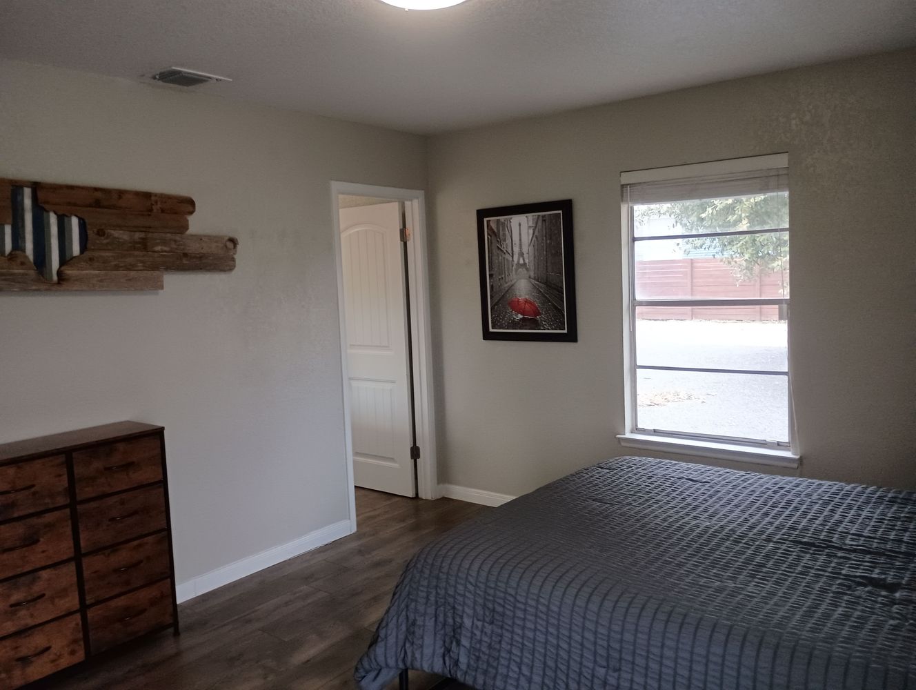 Co-living rooms at N PanAm Expy, San Antonio TX 78208 on Alcove