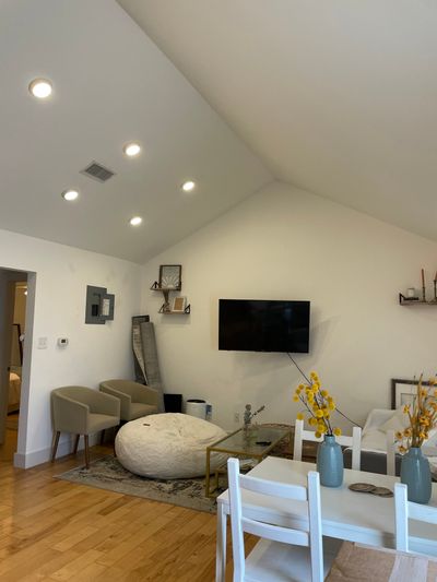 E 52nd St, Austin, TX listing photo