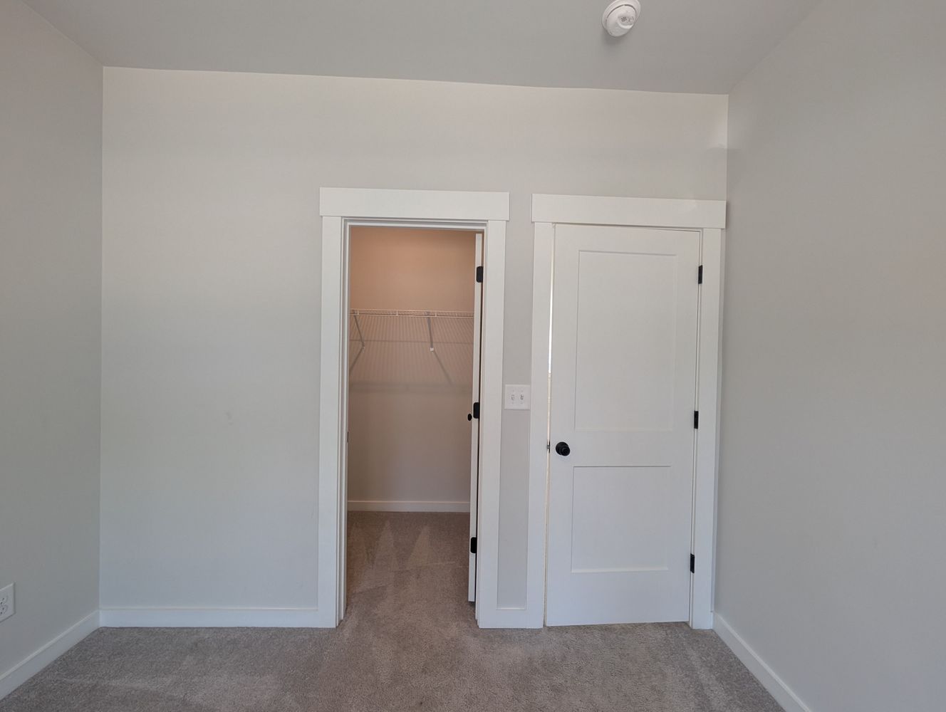 Co-living rooms at Munsing Dr, Charlotte NC 28269 on Alcove