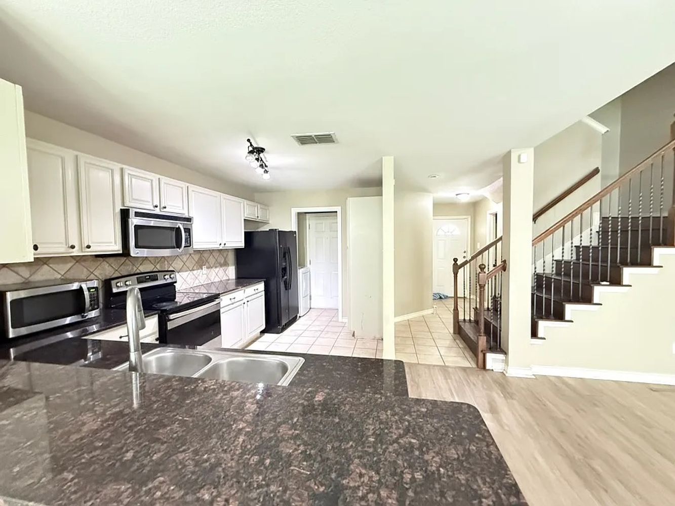 Oceanside Dr, Euless 76040 on Alcove