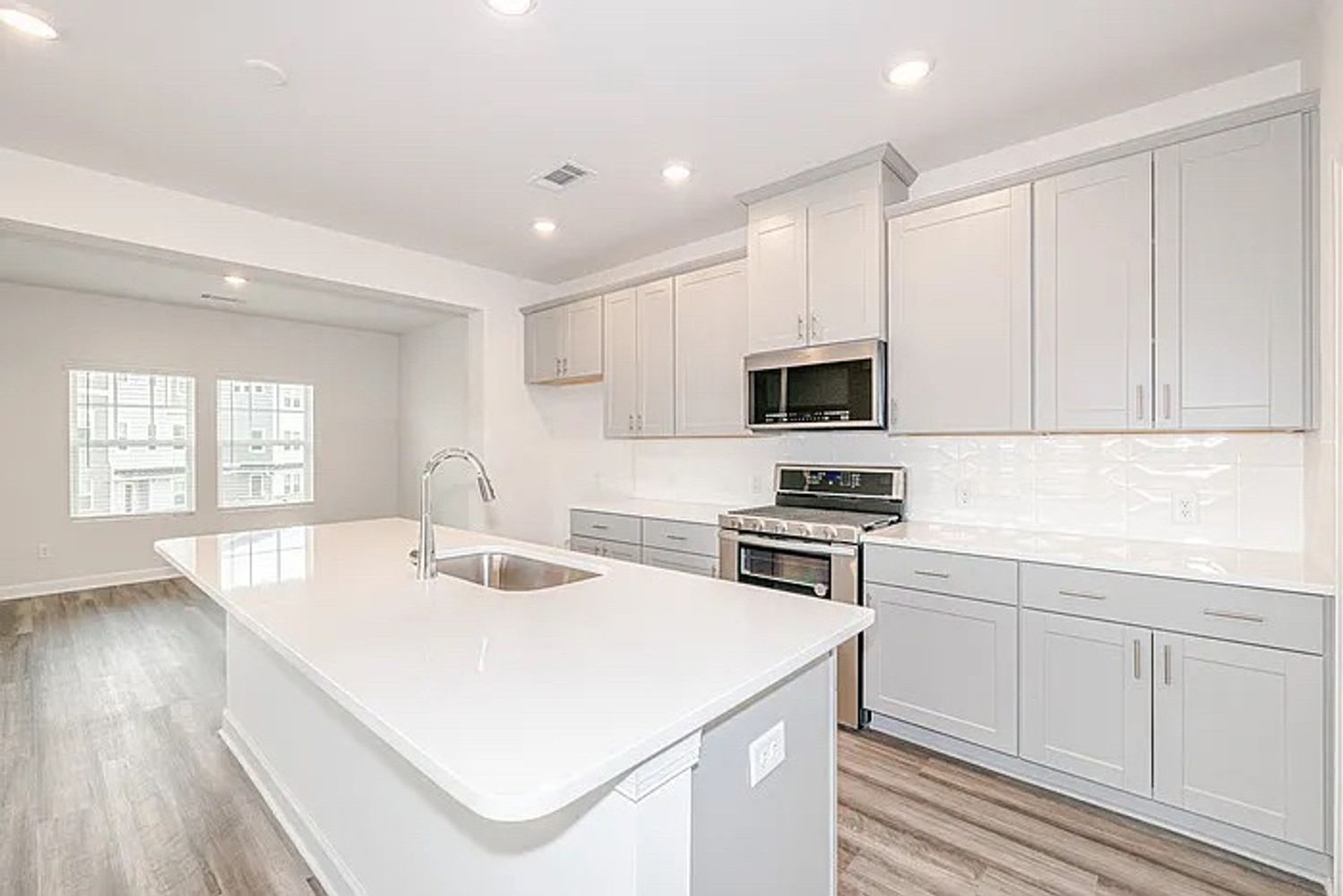 Millennium Ave, Charlotte NC 28217 Alcove