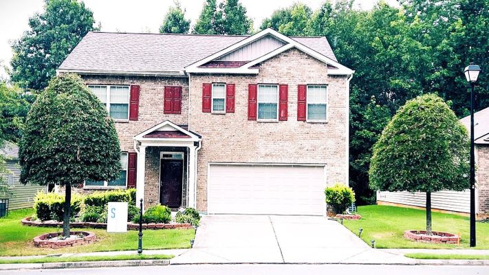 Blue Hill Ln, Atlanta, GA listing photo