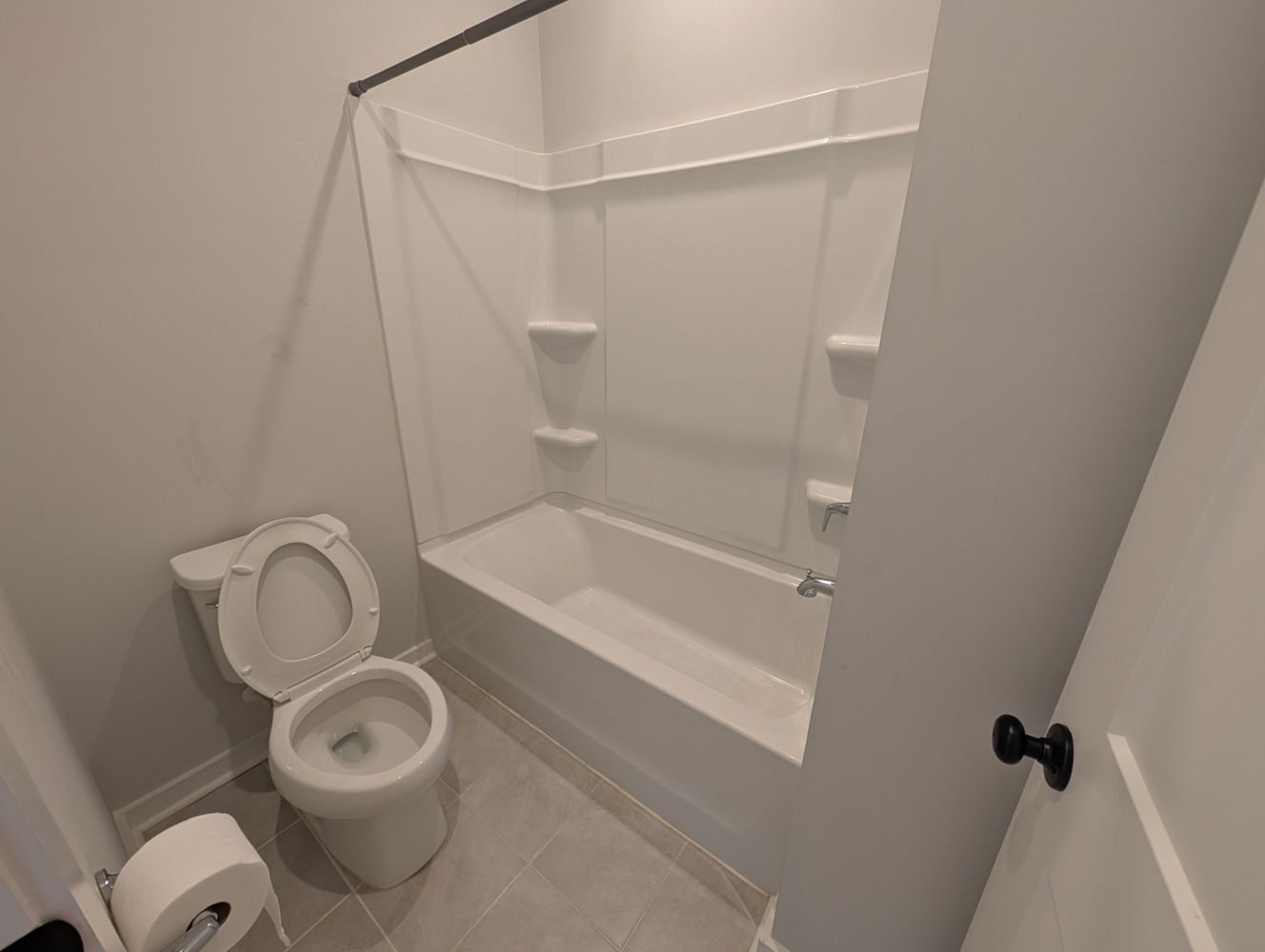 Co-living rooms at Munsing Dr, Charlotte NC 28269 on Alcove