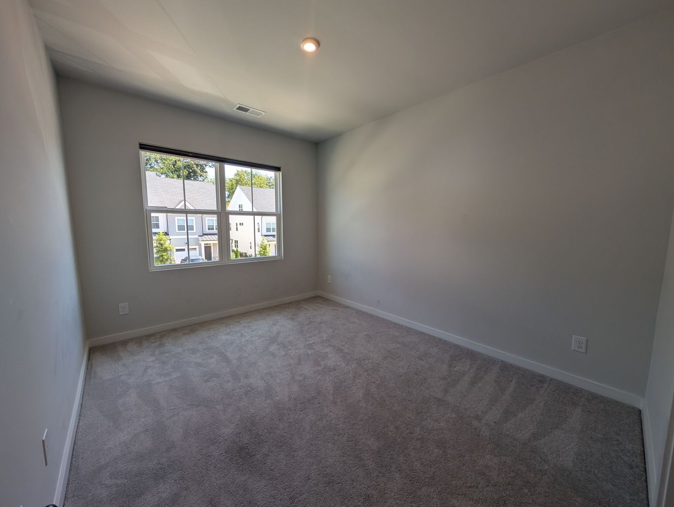 Co-living rooms at Munsing Dr, Charlotte NC 28269 on Alcove