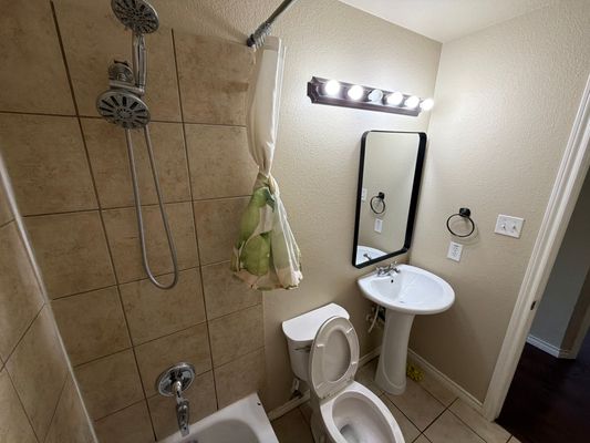 Oceanside Dr listing photo