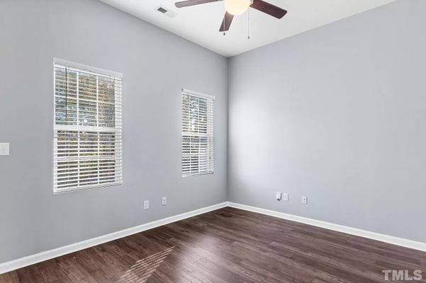 Pineland Cir, Raleigh, NC listing photo